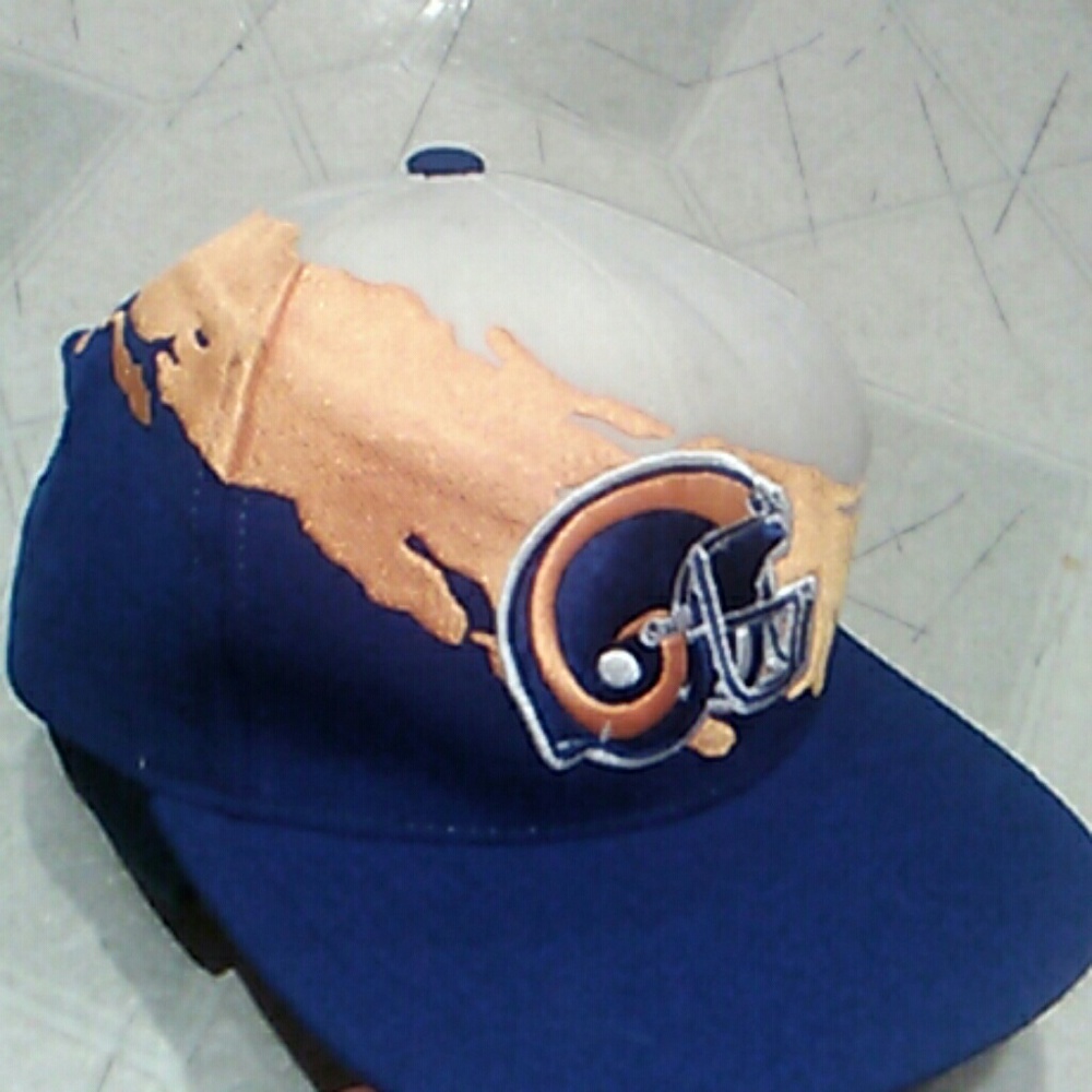 Rare L.A. Rams Mitchell & Ness Snapback